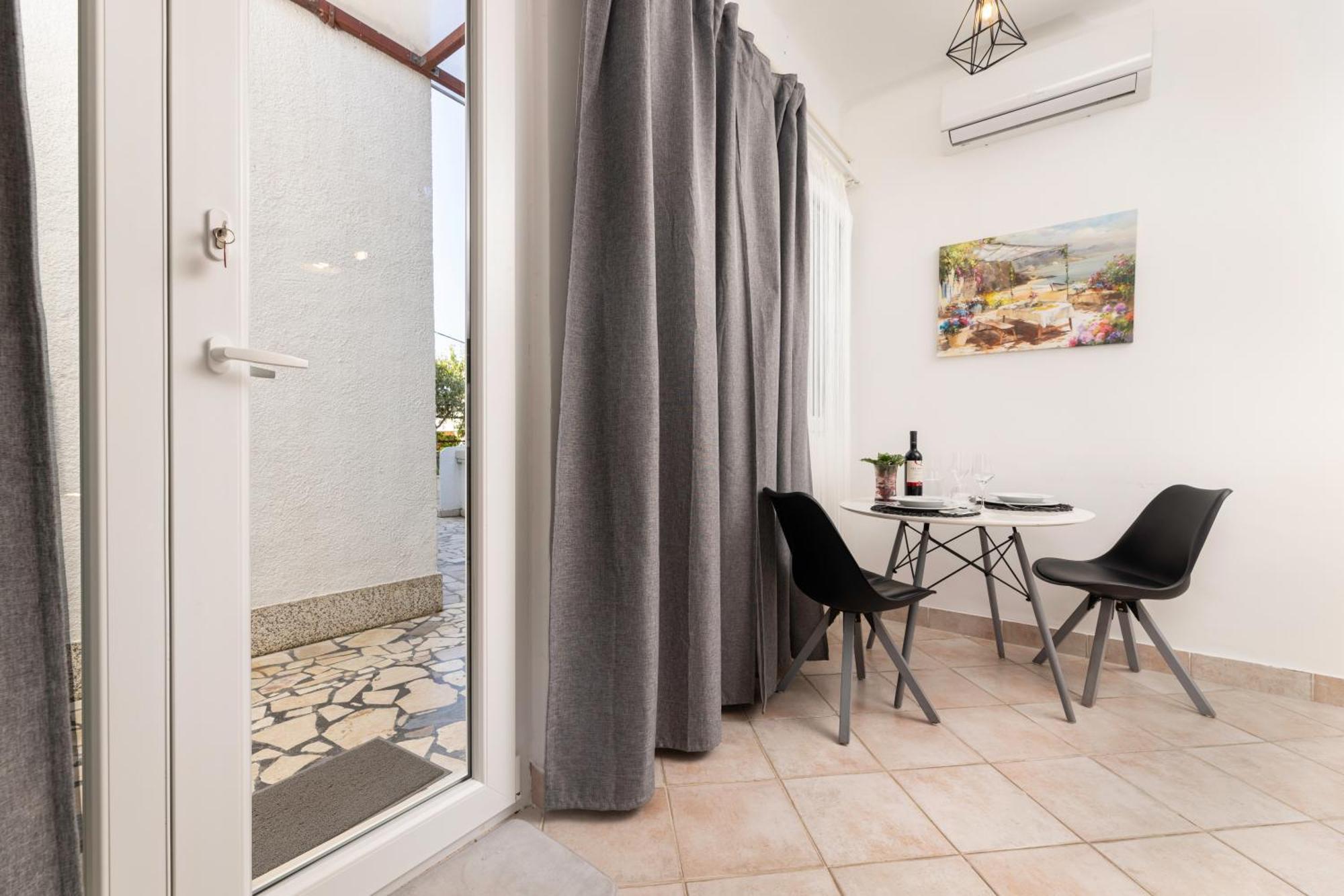 Apartments Lacrima Šilo Eksteriør bilde