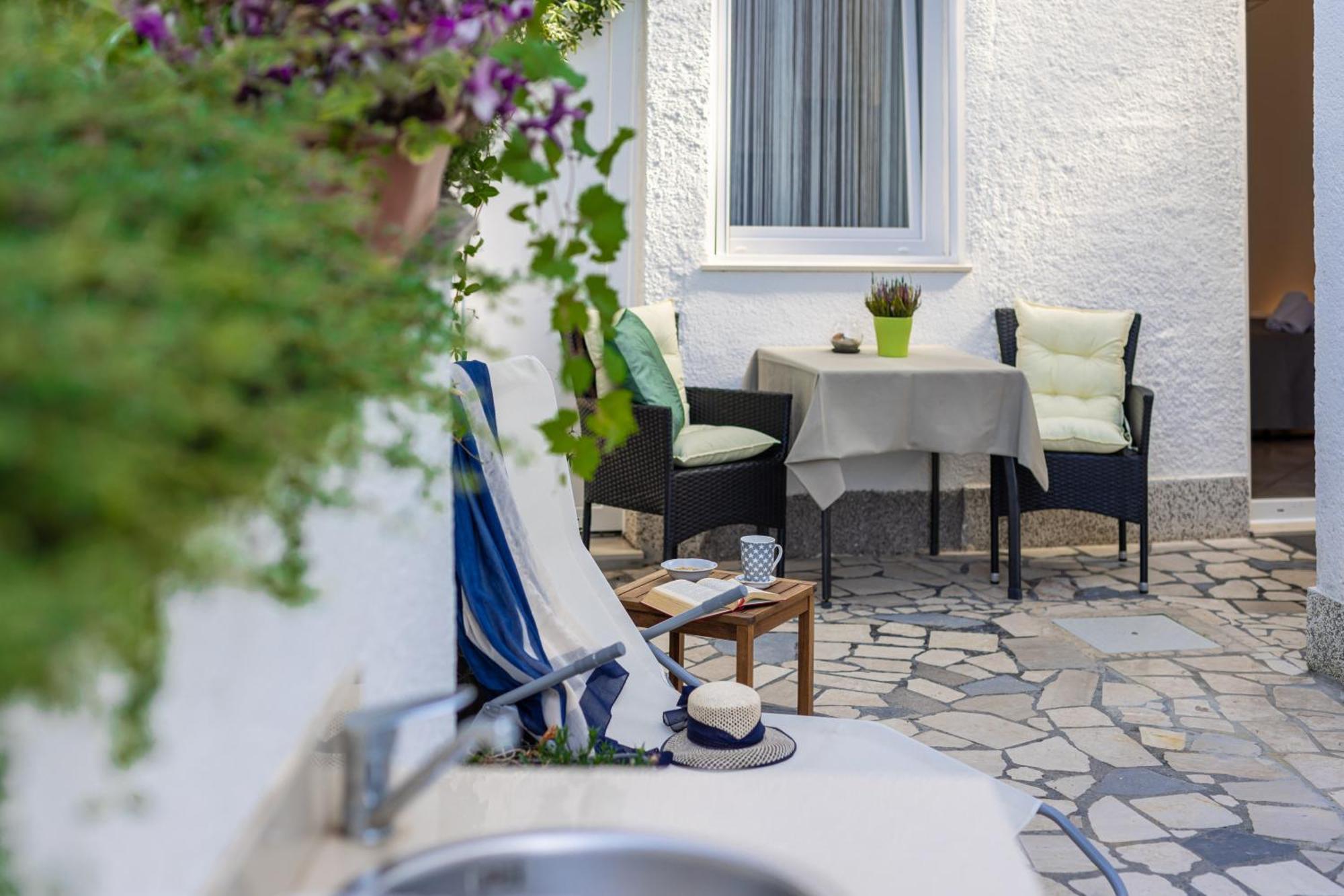 Apartments Lacrima Šilo Eksteriør bilde