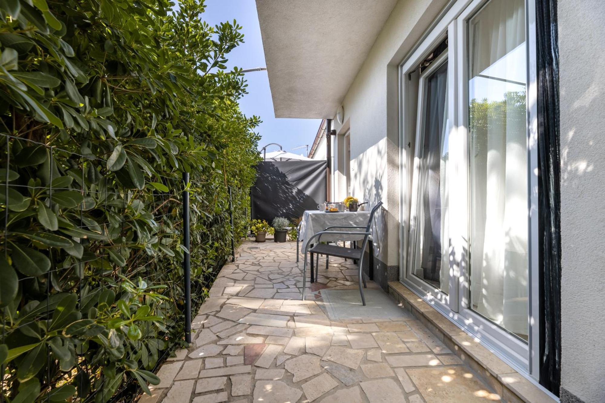 Apartments Lacrima Šilo Eksteriør bilde
