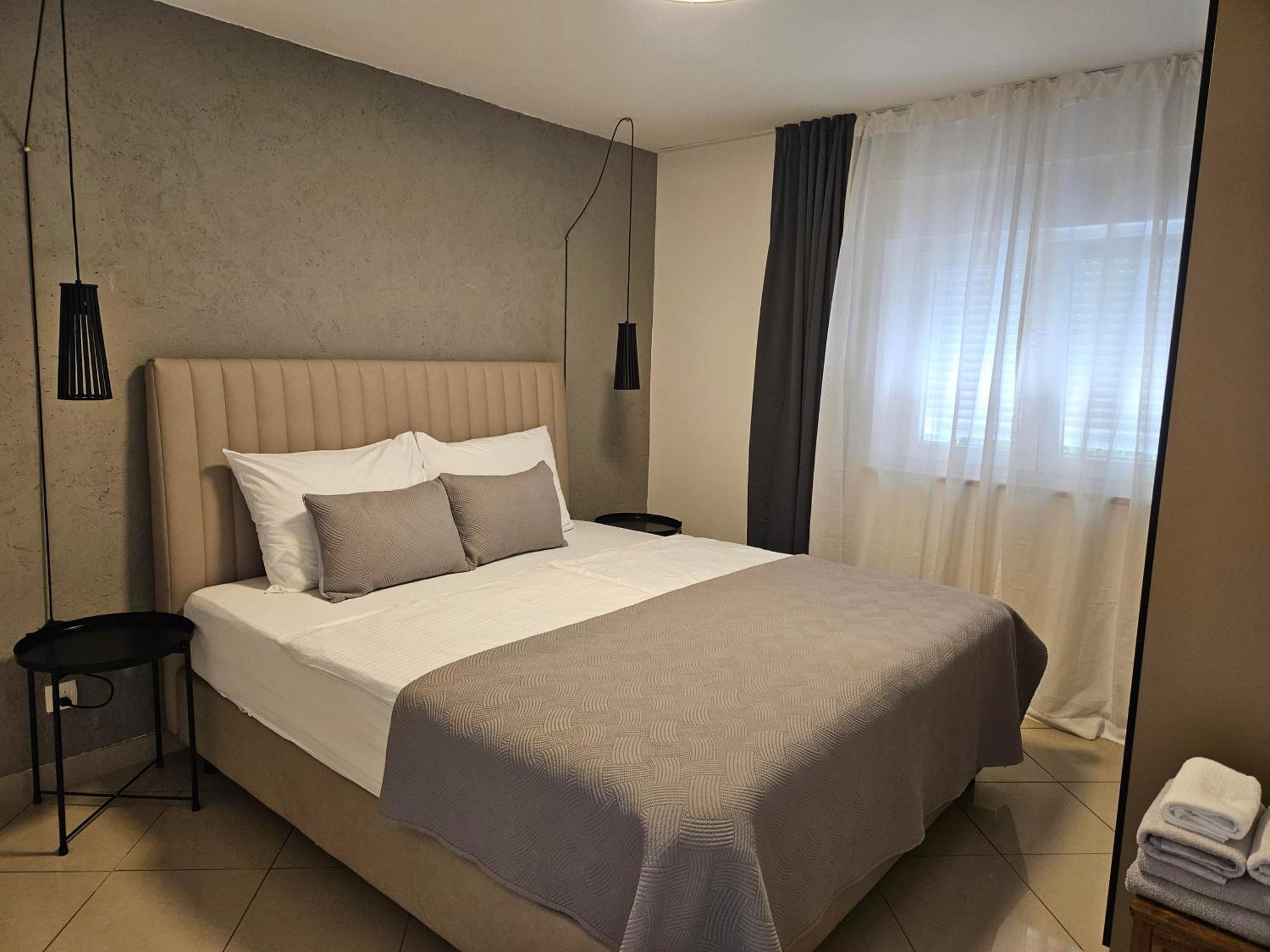 Apartments Lacrima Šilo Eksteriør bilde